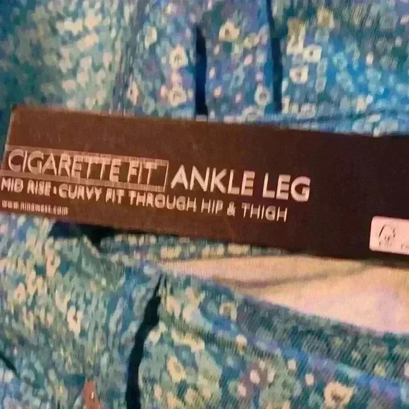 Nine West Jeans - Picture 6 of 6